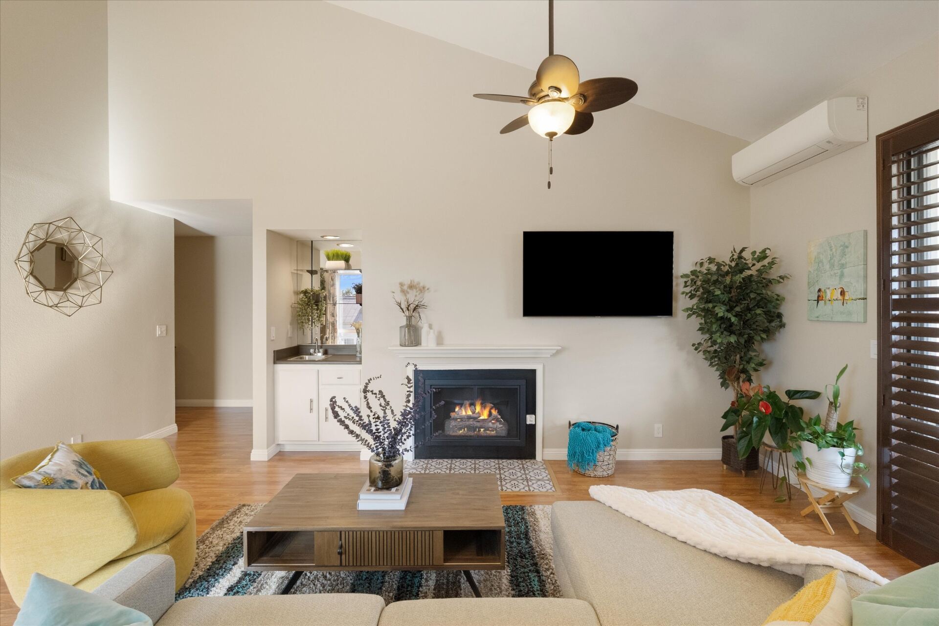 1765 E Broadway #305 — top-floor corner-unit Alamitos Beach condo in Long Beach